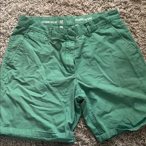 Gap Boyfriend Khaki Shorts Size 10